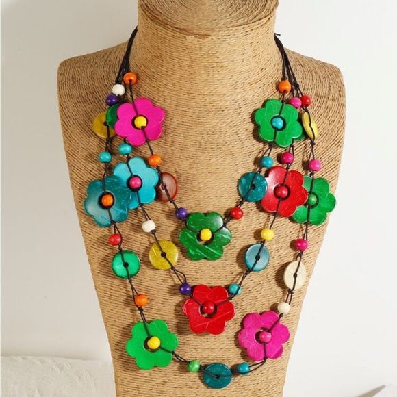 NEW Flower Decor Layered Necklace - Picture 1 of 3